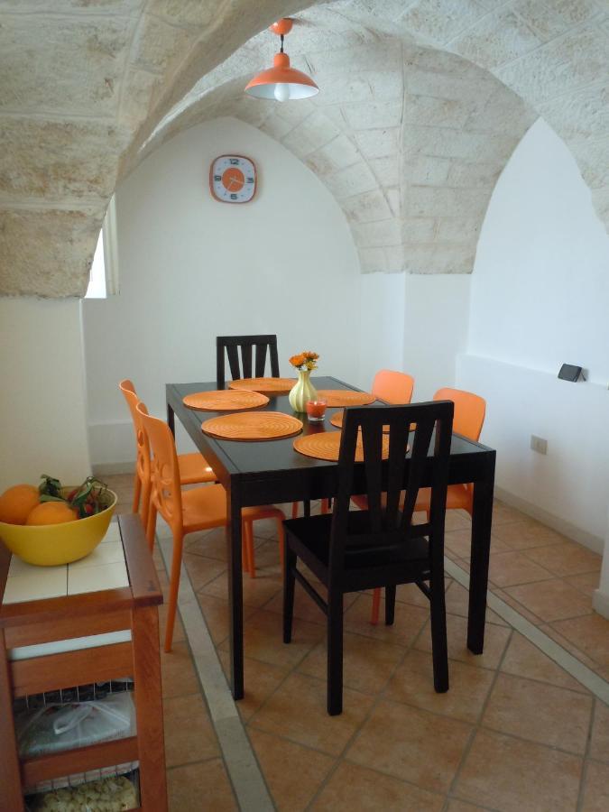 אוסטוני Casa Josephina - Three Level Stone Home With Balcony, 2 Roof Terraces & Sea Views מראה חיצוני תמונה