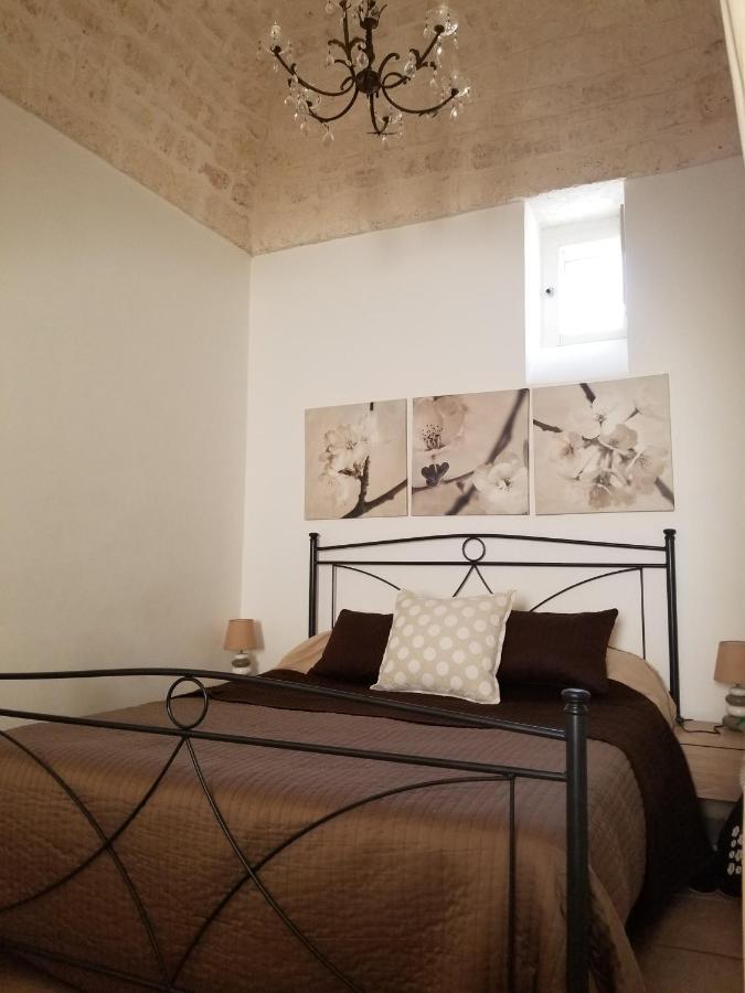 אוסטוני Casa Josephina - Three Level Stone Home With Balcony, 2 Roof Terraces & Sea Views מראה חיצוני תמונה