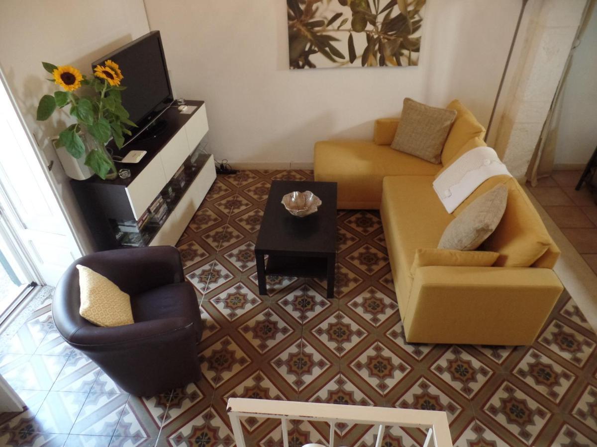 אוסטוני Casa Josephina - Three Level Stone Home With Balcony, 2 Roof Terraces & Sea Views מראה חיצוני תמונה