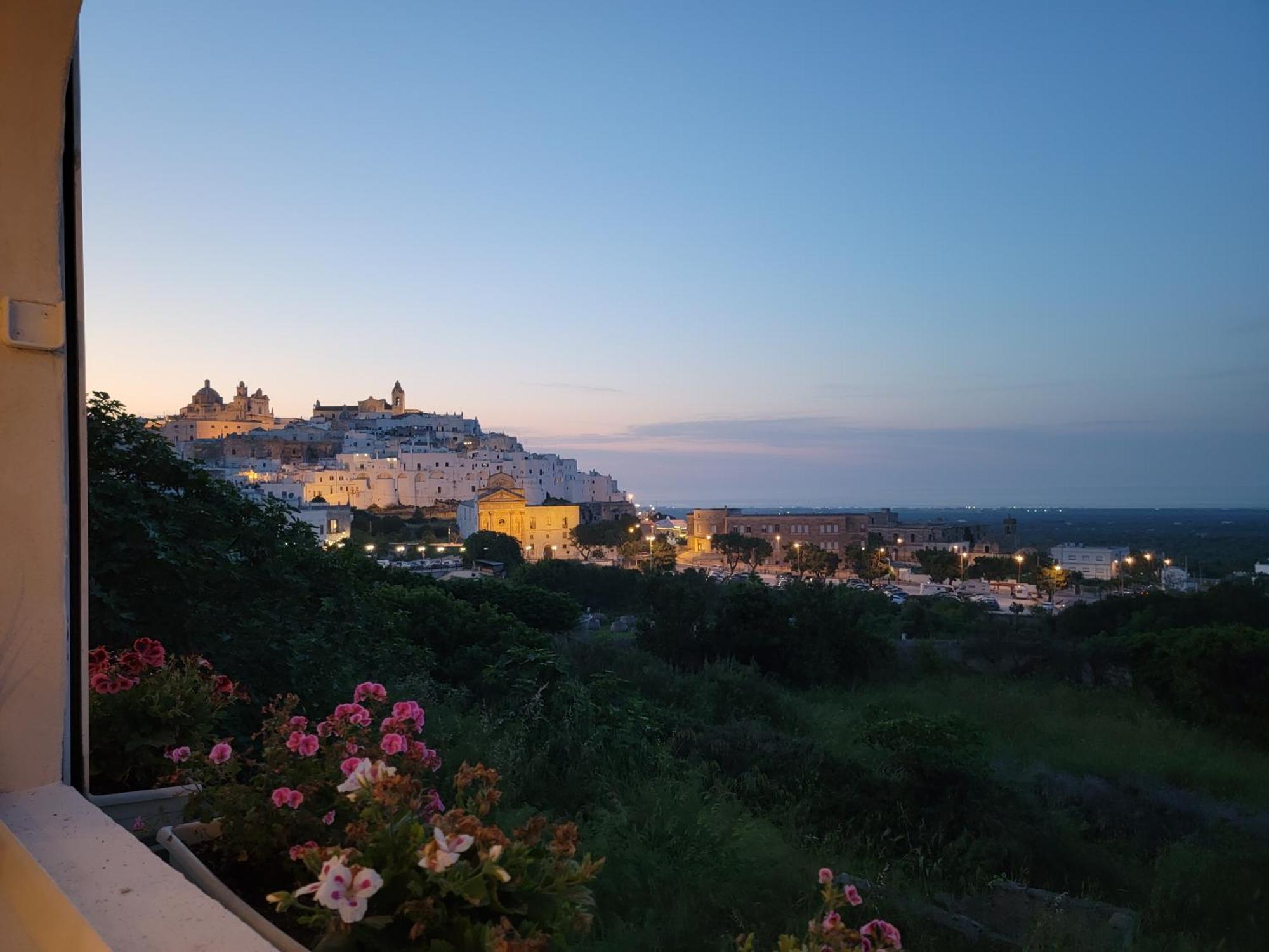 אוסטוני Casa Josephina - Three Level Stone Home With Balcony, 2 Roof Terraces & Sea Views מראה חיצוני תמונה