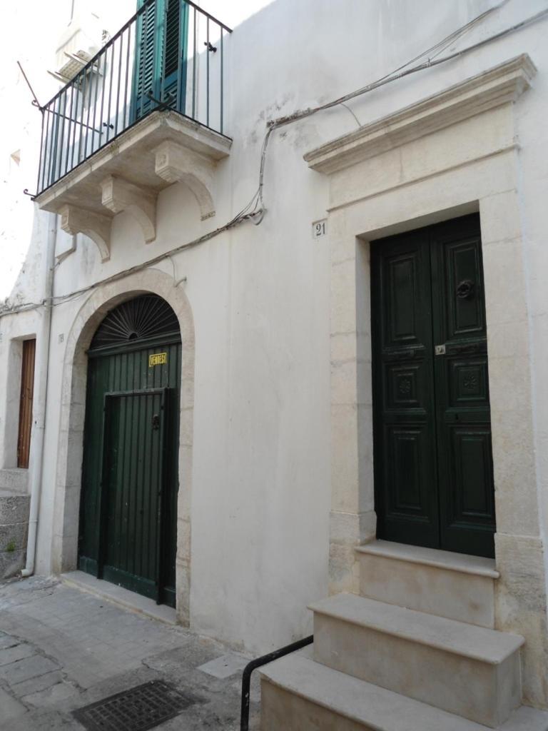 אוסטוני Casa Josephina - Three Level Stone Home With Balcony, 2 Roof Terraces & Sea Views מראה חיצוני תמונה